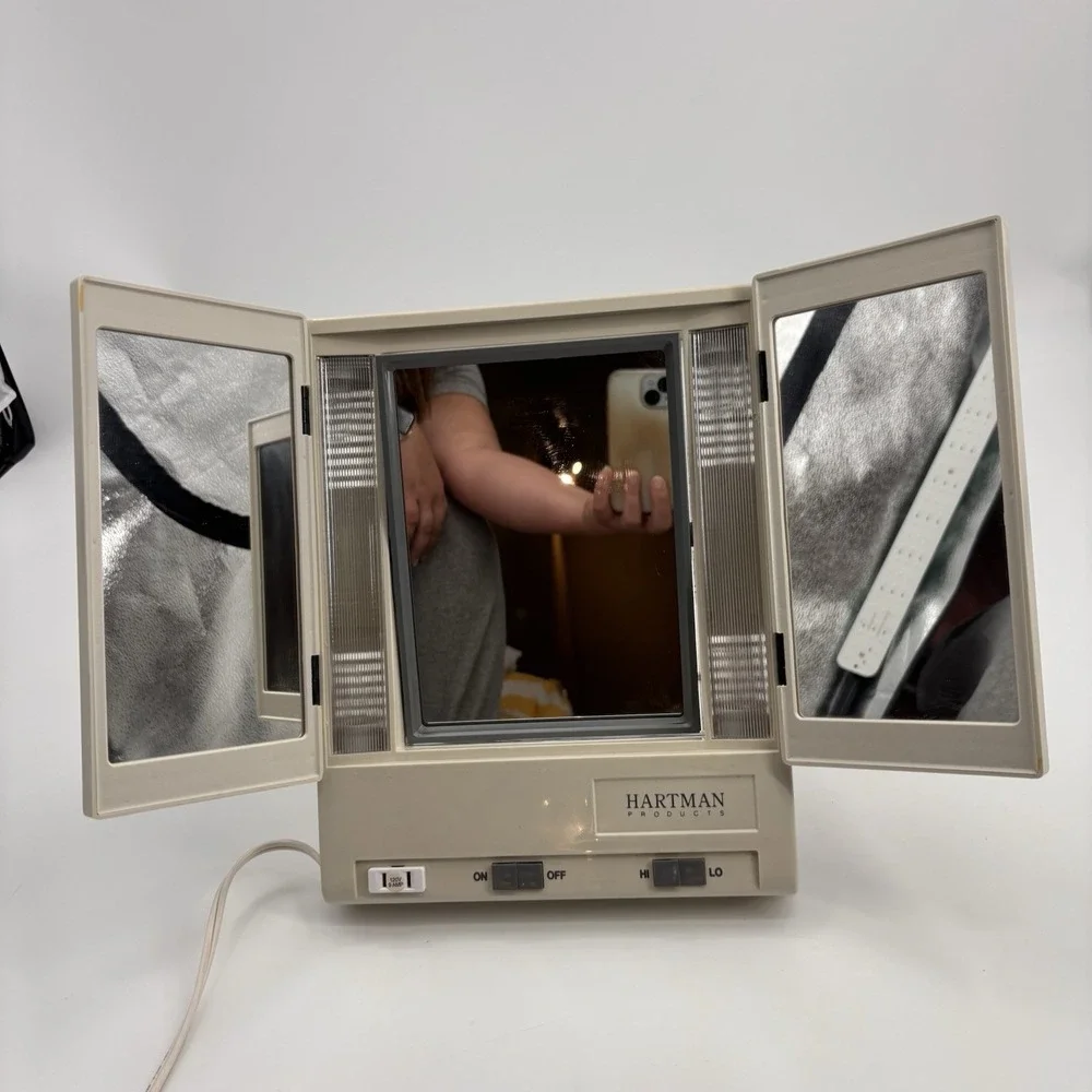 VTG Hartman‎ 3 Way Lighted Make up Mirror W/ 2 Side Mirror & Front Outlet